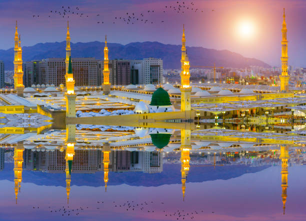 istock MADiNAH , SAUDi ARABiA - Masjid An Nabawi 1075341290