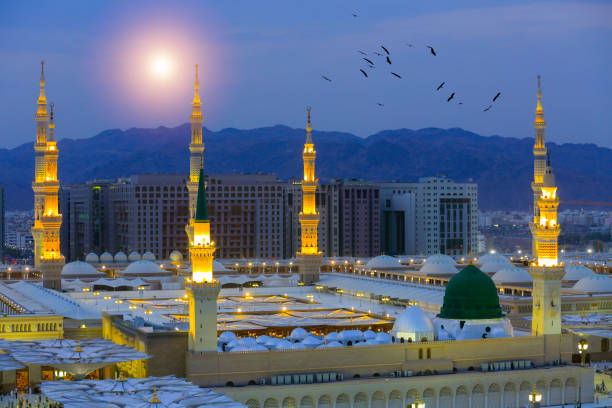 istock MADiNAH , SAUDi ARABiA - Masjid An Nabawi 1075341952