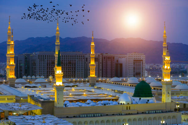 istock MADiNAH , SAUDi ARABiA - Masjid An Nabawi 1075343650