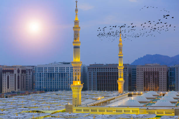 istock MADiNAH , SAUDi ARABiA - Masjid An Nabawi 1075344310