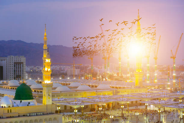 istock MADiNAH , SAUDi ARABiA - Masjid An Nabawi 1075344756