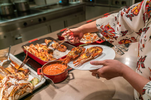 istock Grilled Lobsters buffet in the hotel restaurant 1075565426