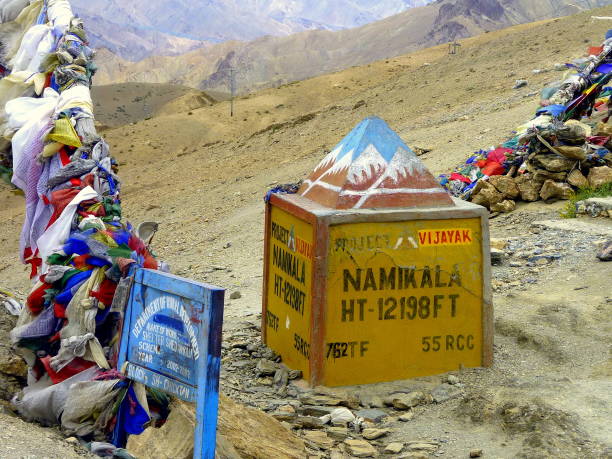 istock Namikala pass, Srinagar- Leh highway 1075577072