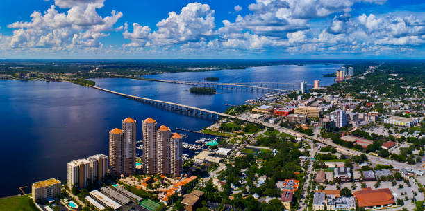 Ft Myers & Caloosahatchee River Aerial, FL Ft Myers & Caloosahatchee River, FL gulf coast states stock pictures, royalty-free photos & images