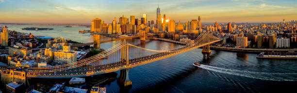 new york city sunrise,ny aerial panoramic - manhattan bridge imagens e fotografias de stock