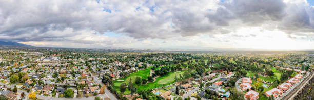 antenne des rancho cucamonga, kalifornien - housing development development residential district aerial view stock-fotos und bilder