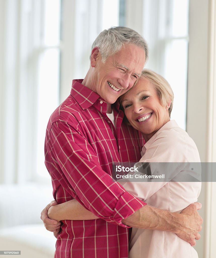 Casal feliz Abraçar cada outros - Royalty-free 55-59 anos Foto de stock