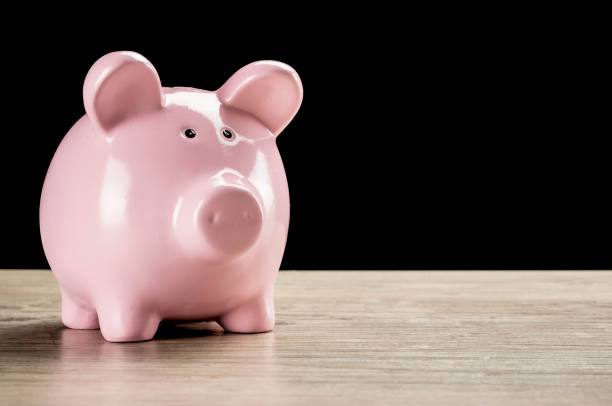istock Pink piggy bank 1075978290