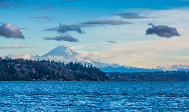 istock Mountain And Puget Sound Scene 1076136976