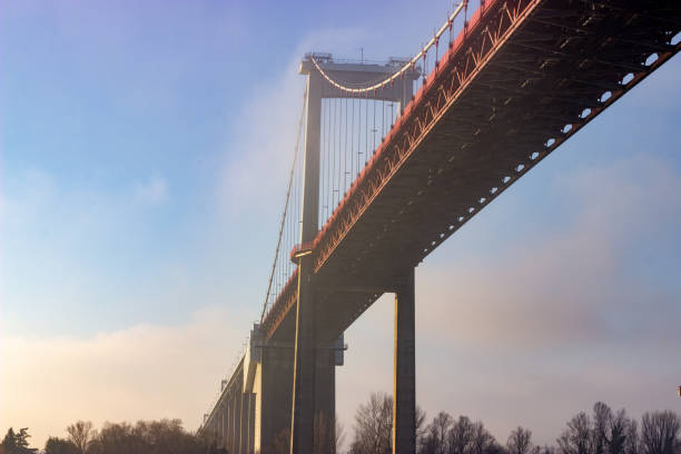 istock Pont d'Aquitaine in Bordeaux 1076181542