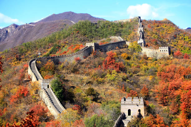 la grande muraille - footpath autumn stone old photos et images de collection