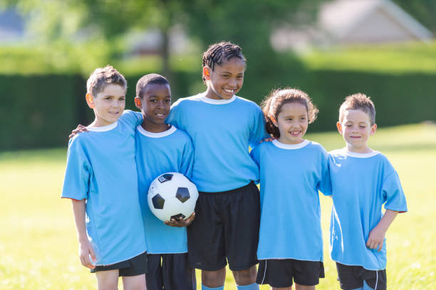 istock Youth soccer team 1076384066