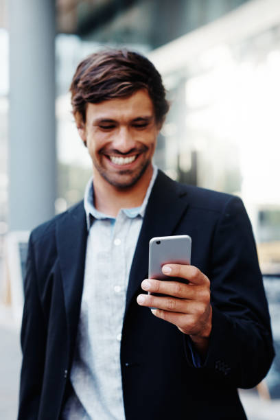 istock Stay connected wherever business takes you 1076523170