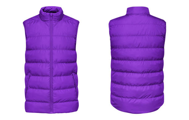 leere vorlage lila weste daunen jacke ohne ärmel mit reißverschluss, front und rückseite isoliert auf weißem hintergrund. mock-up violett winter sport weste für ihr design - ärmellos stock-fotos und bilder