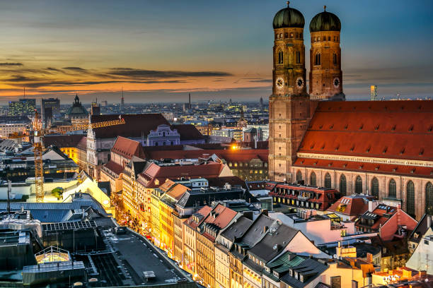 Munich city center (Marienplatz with Frauenkirche and old townhall) Munich city center (Marienplatz with Frauenkirche and old townhall) munich cathedral photos stock pictures, royalty-free photos & images