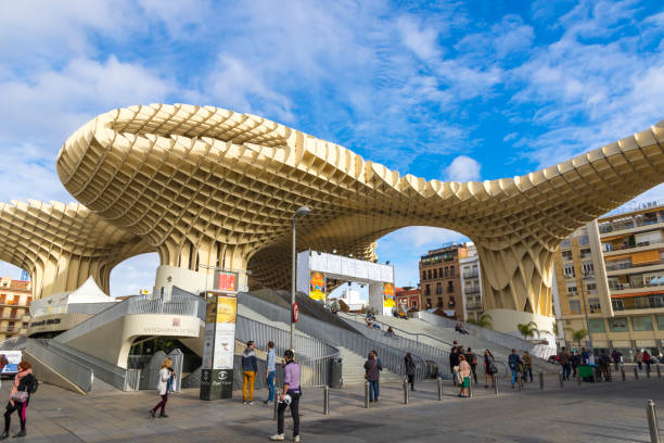 structure en bois metropol parasol à séville, andalousie, espagne - plaza de la encarnación photos et images de collection