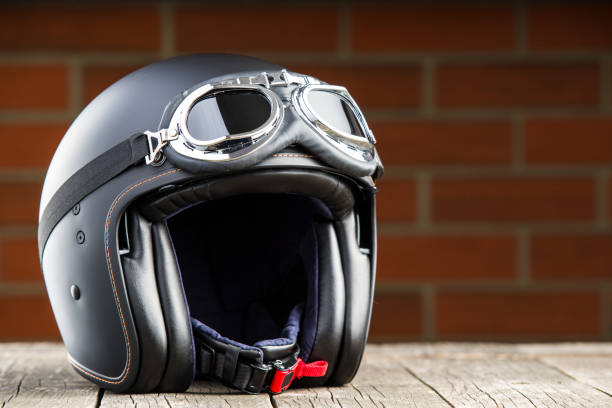 capacete de motocicleta de rosto aberto - helmet helmet visor protection black - fotografias e filmes do acervo