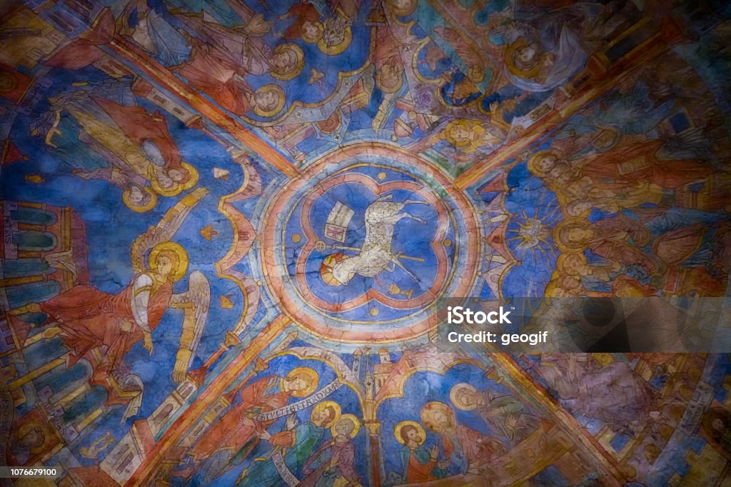Colourful medieval painting on the ceiling of the main nave in Braunschweig Cathedral, with the peaceful sheep of Jesus in the centre.. Colourful medieval painting on the ceiling of the main nave in Braunschweig Cathedral, with the peaceful sheep of Jesus in the centre. Braunschweig Stock Photo