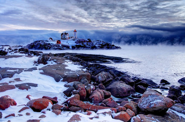 북극 바다 연기 등 대 nubble - maine lighthouse winter ice 뉴스 사진 이미지