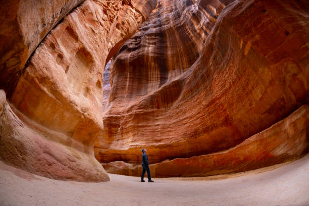 la città perduta di petra - jordan foto e immagini stock