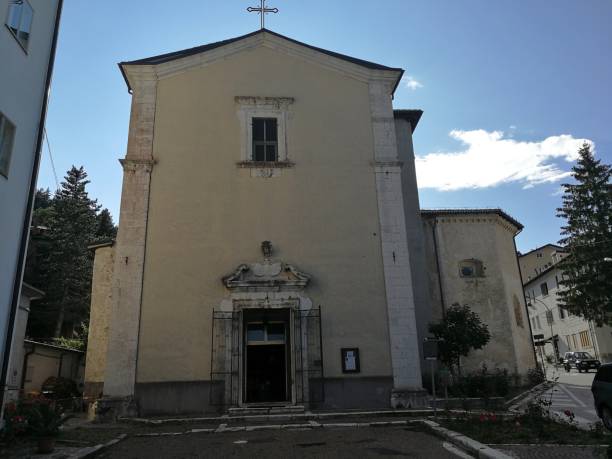 roccaraso - chiesa di san rocco dal sagrato - san rocco foto e immagini stock