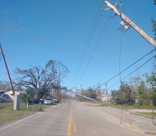 destrucción de huracán michael 2018 - rain wind crisis business fotografías e imágenes de stock