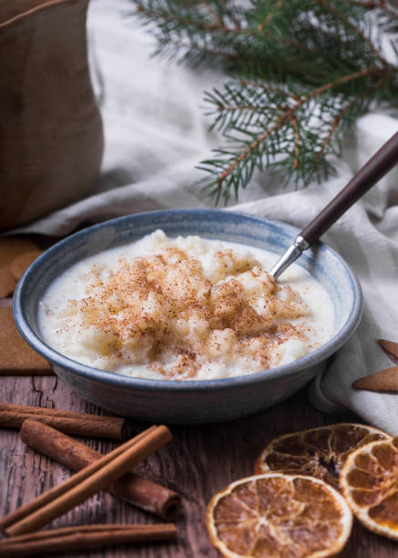traditionell risgrynsgröt - swedish christmas bildbanksfoton och bilder