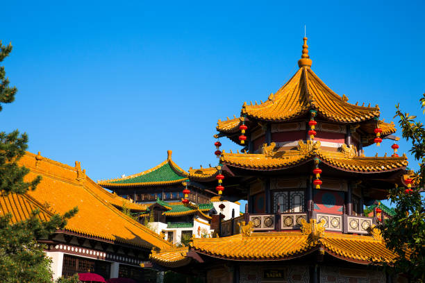 istock Vintage Historical Chinese House 1077129768