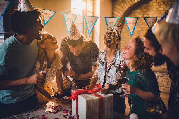 istock Cake in the face for your Birthday! 1077198286