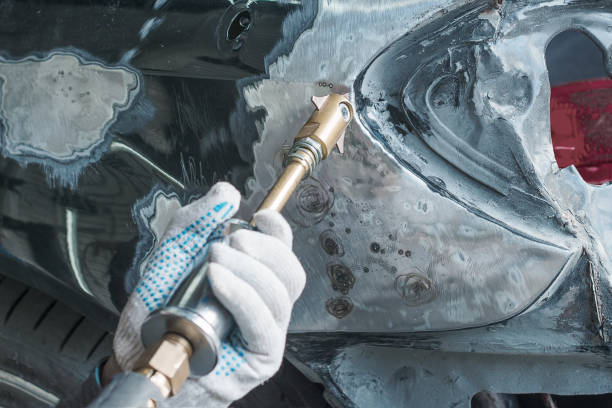 istock body car repair 1077289264
