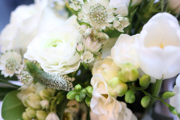 istock Bouquet of white roses 1077409866