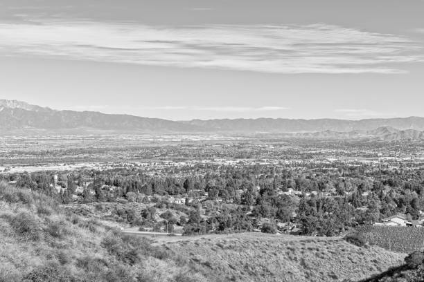 istock City in black and white 1077432150