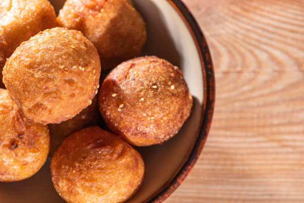 istock Fried glutinous rice cake in the bowl 1077438334