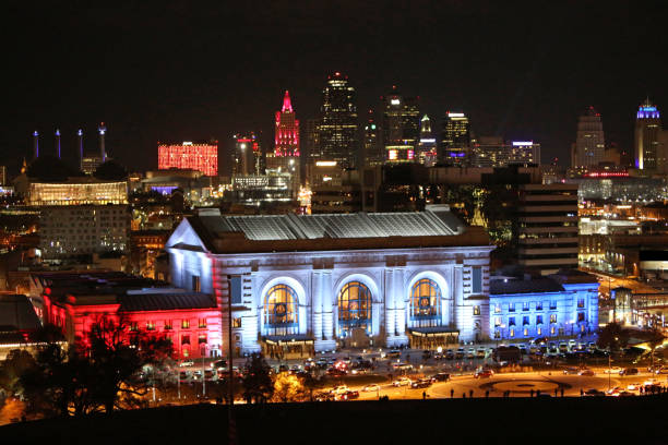 istock Kansas City Skyline at Night 1077481870