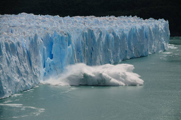 istock Ice Calving at the Perito Moreno Glacier 1077488914