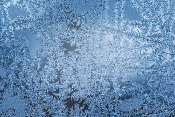 icy glass natural pattern - frosted glass window frost ice imagens e fotografias de stock