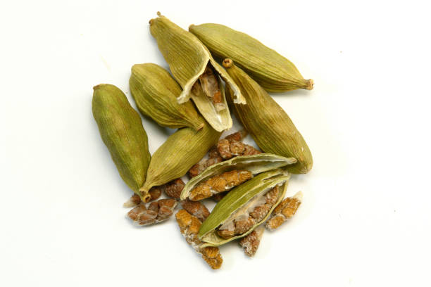 istock Green Cardamom Spice 1077515292