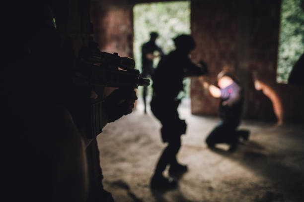 istock SWAT team on amission 1077594974