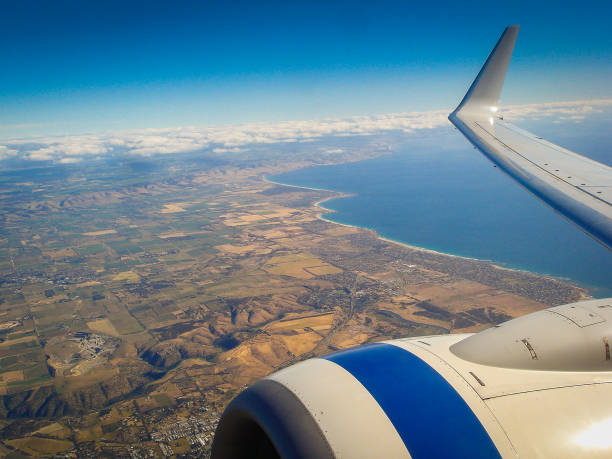 터빈 공기 비행기 날개와 호주 위에서 - arafura sea 뉴스 사진 이미지