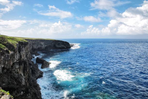 um penhasco de saipan - saipan - fotografias e filmes do acervo