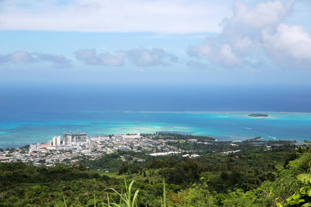 une vue panoramique de saipan - îles mariannes du nord photos et images de collection