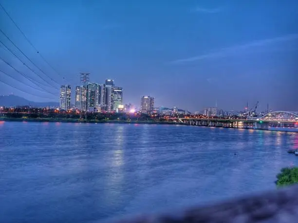 This is the view of the Han River from Shenyudo.