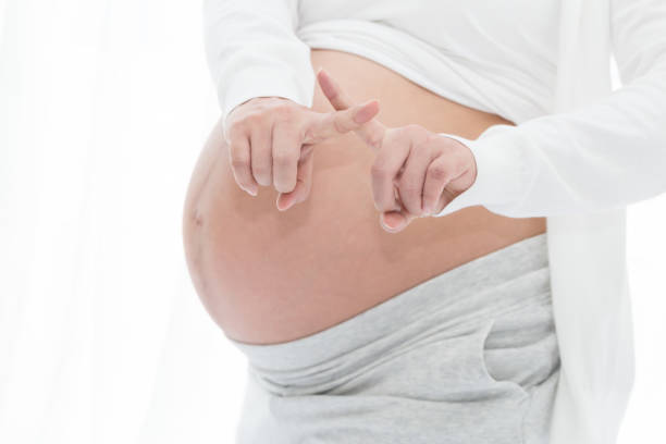 임신 중 금기, 아기의 돌을 안전 하 게, 임신 9 개월 - taboo 뉴스 사진 이미지