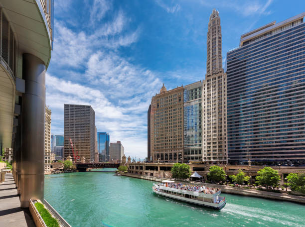 istock Chicago cityscape and Chicago River 1077946792