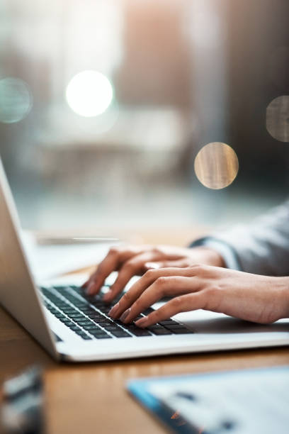 istock Got tons of emails to reply to 1077988046