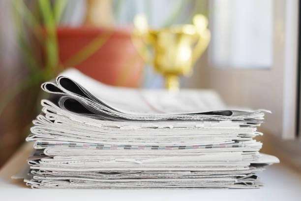 istock Newspapers and reword 1078023284