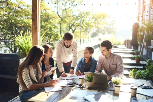 istock Moving their business meeting outside 1078026064