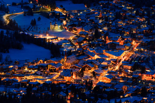 istock Alpine village glowing in a christmas night 1078037518