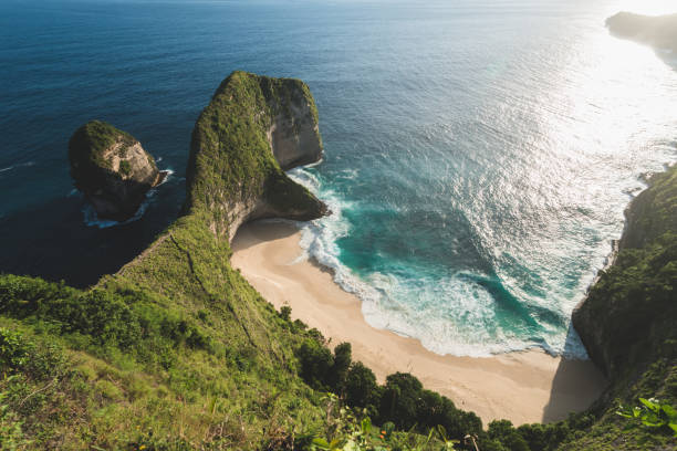 istock pinky beach Nusa Penida 1078045674