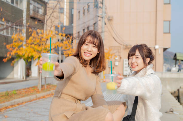 istock Girls travel image 1078059640